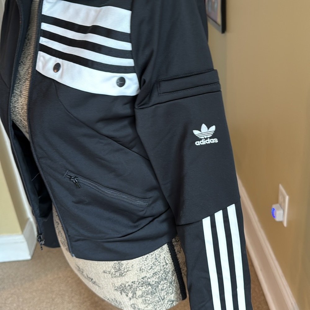 Jacket - Picture 3 of 3
